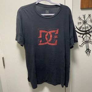 Vintage DC Skate Brand‎ Y2K XL thin Black T-shirt Tee